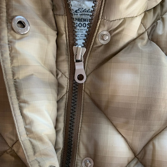 Eddie Bauer tan plaid puffer vest with adjustable side straps light & airy Med - Picture 5 of 16